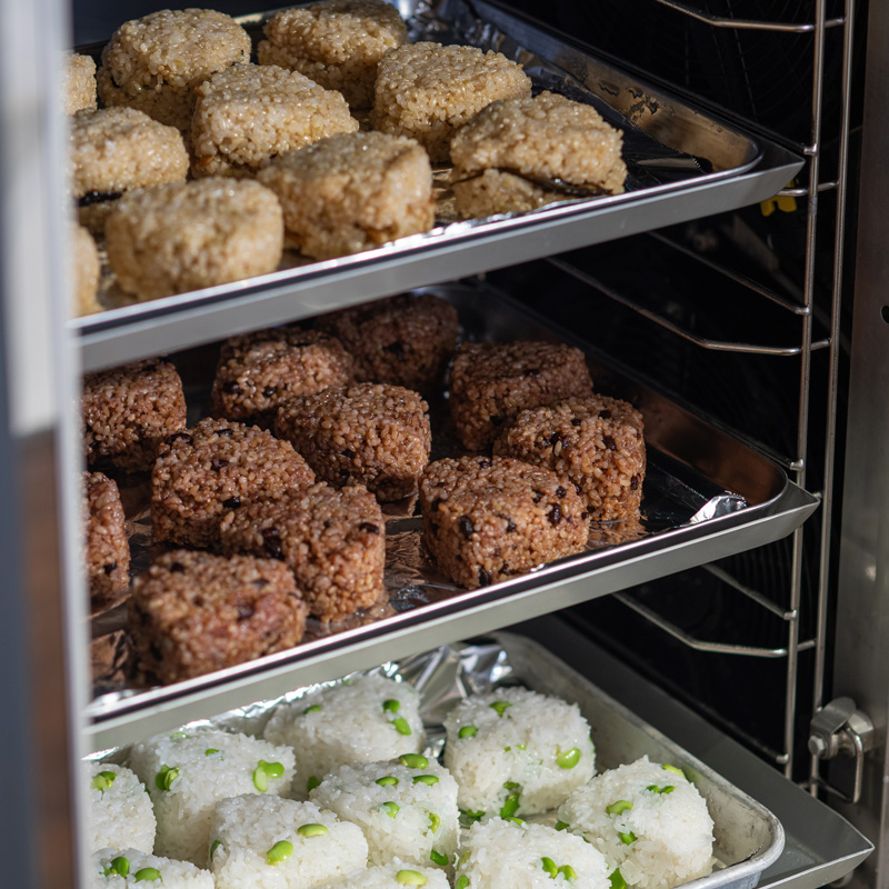 つや姫使用 無添加冷凍おむすび10個 食べ比べセット(梅・海苔佃煮・昆布佃煮・生姜の佃煮・だだちゃ豆 各2個) FY25-268