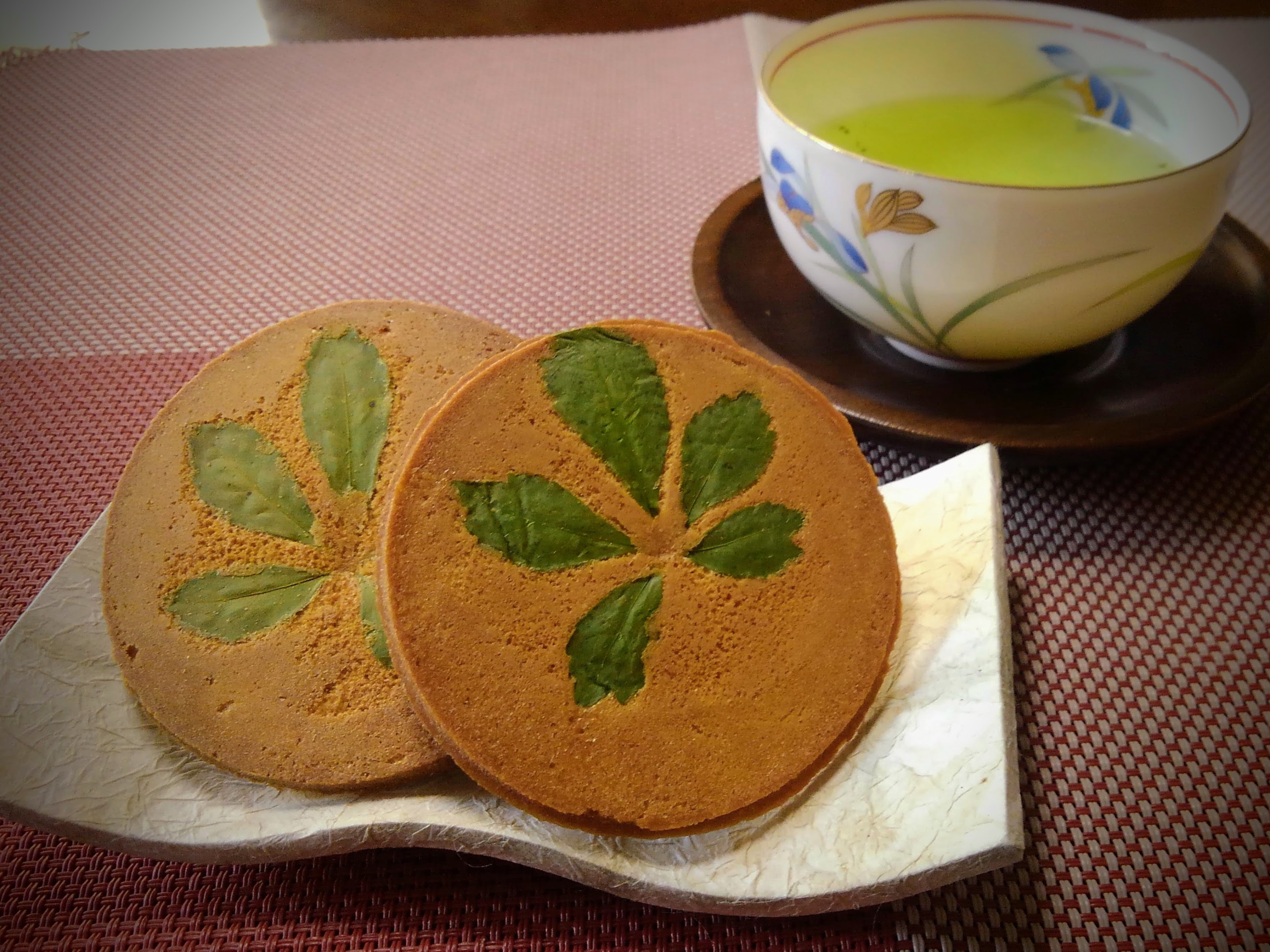 うこぎせんべい 1箱18枚入り 煎餅 お菓子 和菓子 ギフト 贈答 プレゼント 山形県 米沢市