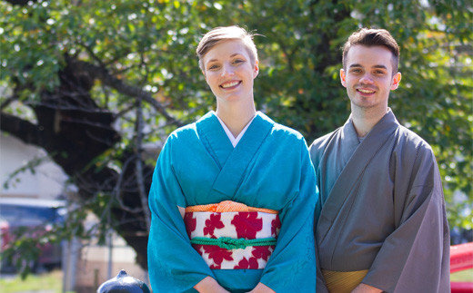 【体験】米沢織の着物を着て城下町さんぽ！着物着付け体験 （ワンドリンク付き） 1回1名様分