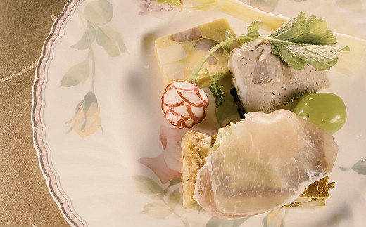 欧風レストラン「西洋葡萄」 御食事券 2枚 (計10,000円分) 『欧風レストラン 西洋葡萄』 山形県 南陽市 [960]