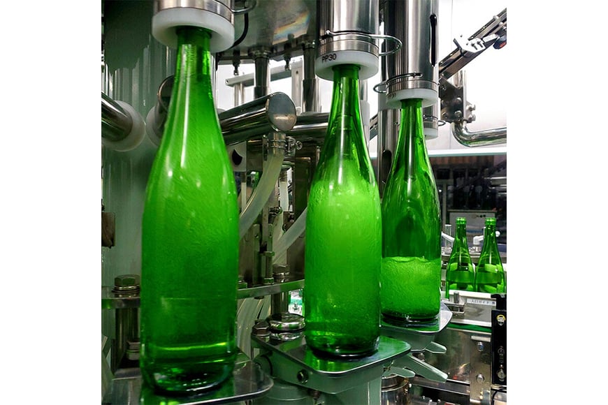 日本酒 米鶴 純米大吟醸 天に舞う鶴の輝き 720ml 1本 [米鶴酒造 山形県 高畠町 tk06ays710003] 酒 4合瓶 さけ