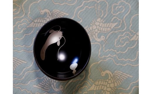 蒔絵付酒盃「瓢箪鯰」　【07208-0155】