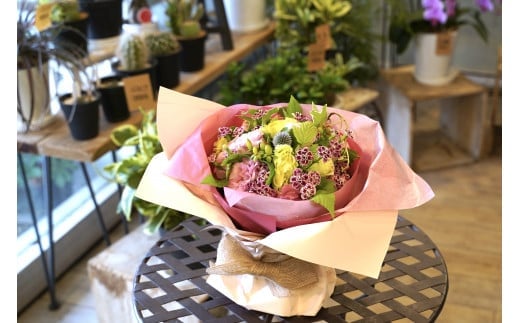 季節のスタンディングブーケＡ　【07208-0167】