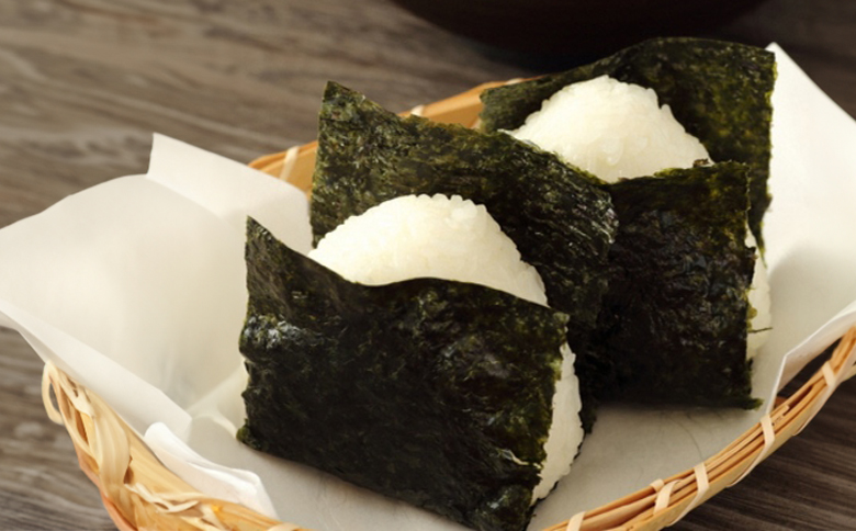 訳あり 焼きのり 45枚 全形 15枚×3パック ｜ 寿司はね 小分け 訳アリ 家庭用 海苔 焼海苔 焼き海苔 国産 魚介 海鮮 海藻 加工品 乾物 おにぎり 朝食 弁当 おかず 寿司 ご飯のお供 訳アリ キズのり 福島 南相馬【0105301】