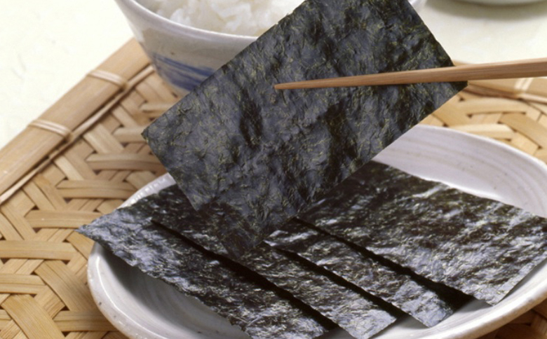 訳あり 焼きのり 45枚 全形 15枚×3パック ｜ 寿司はね 小分け 訳アリ 家庭用 海苔 焼海苔 焼き海苔 国産 魚介 海鮮 海藻 加工品 乾物 おにぎり 朝食 弁当 おかず 寿司 ご飯のお供 訳アリ キズのり 福島 南相馬【0105301】