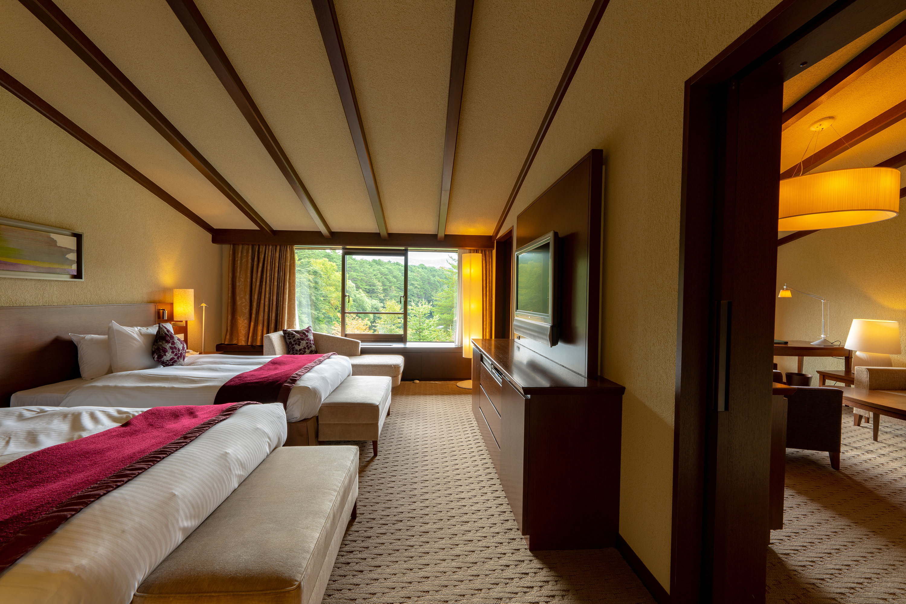 〈ふるさと納税限定プラン〉【裏磐梯高原ホテル】スイートルーム1泊2食付きペアご宿泊券 KBD001