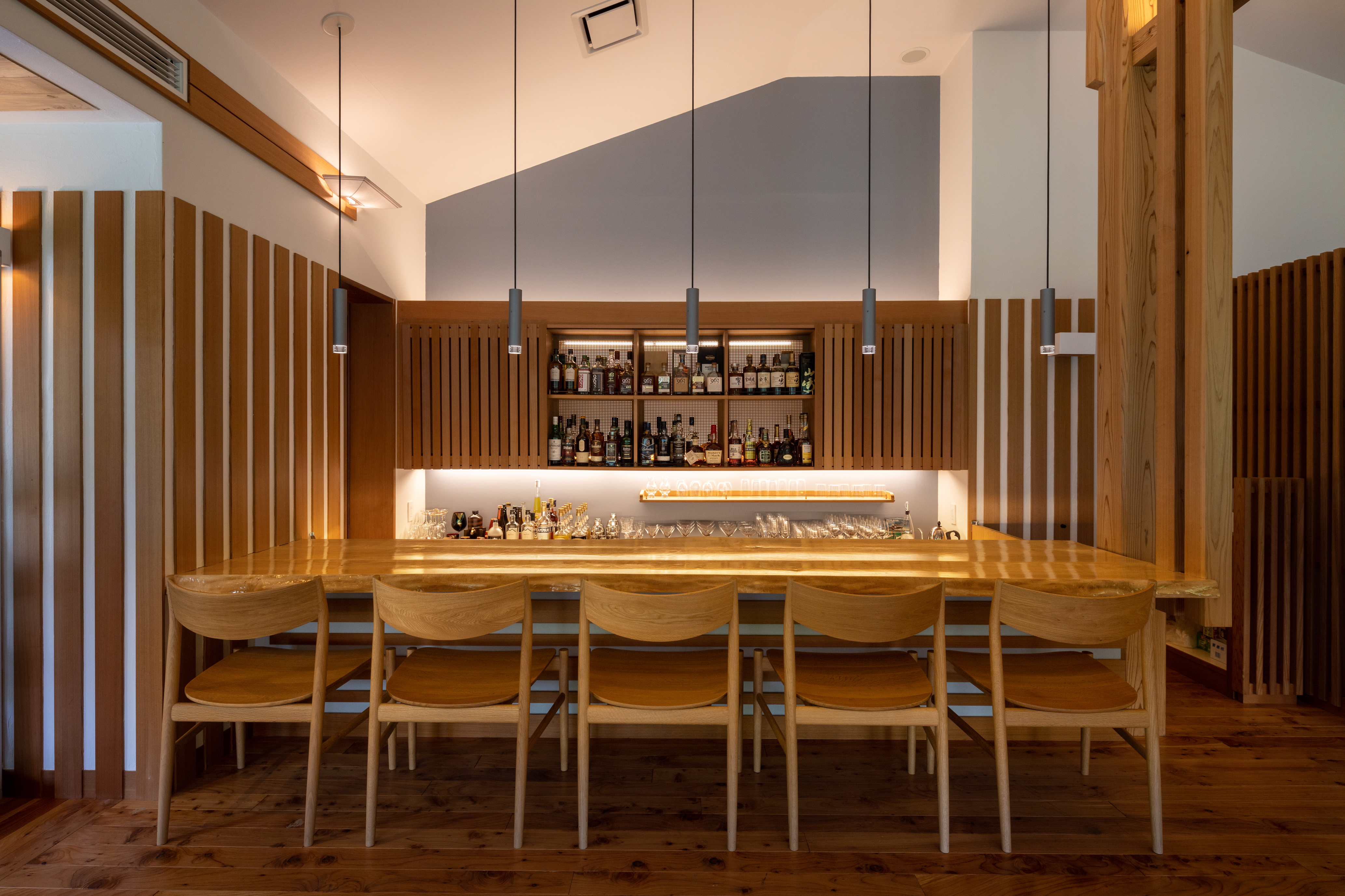 〈ふるさと納税限定プラン〉【ホテリ・アアルト】お好きなお部屋1泊2食付きペアご宿泊券 KBG001