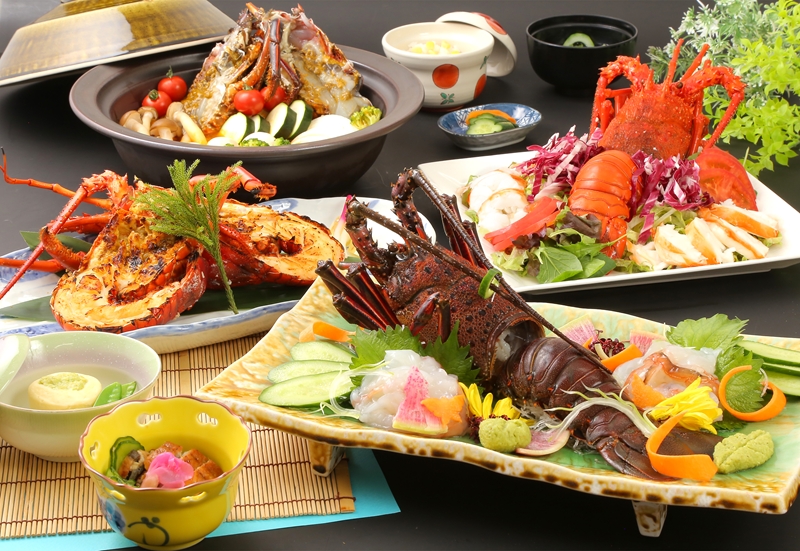 特大伊勢海老２尾使用！『常陸乃国いせ海老』プレミアム会席付　１泊２食ペア宿泊券【 茨城県 日立市 】