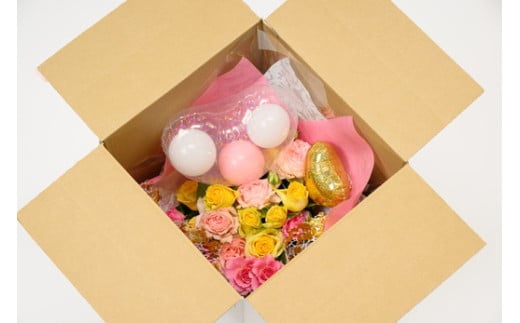 古河市三和産バラの花束（バルーン付き）｜ 花 フラワー 薔薇 ローズ 包装 ご家庭用 ギフト 記念日 誕生日 結婚記念日 送別 歓迎 イベント 発表会 卒業式 サプライズ お祝い プレゼント 贈答 贈り物 茨城県 古河市 ※北海道・沖縄・離島への配送不可 _DP79