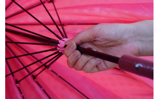 雪華模様のオリジナル傘（サイズ60cm）「もらっても、贈っても喜ばれる傘」カラー：ピンク | 傘 かさ 60センチ 雨具 メンズ レディース 兼用 雪の結晶 ピンク おしゃれ かわいい スタイリッシュ 雨 梅雨 贈答 贈り物 プレゼント 父の日 母の日 お中元 お歳暮 御歳暮 茨城県 古河市 _BL08
