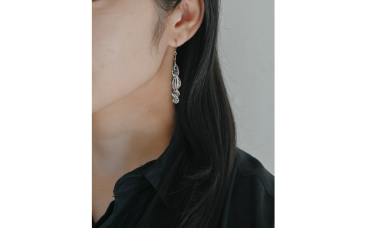 HARIO ピアス ミルキーウェイ HAA-MW-P｜耐熱 ガラス アクセサリー ハリオ 職人 繊細 フォーマル カジュアル きれいめ おしゃれ 20代 30代 40代 贈答 プレゼント ギフト 贈り物 お祝 ご褒美 記念品 _FM99 ※離島への配送不可