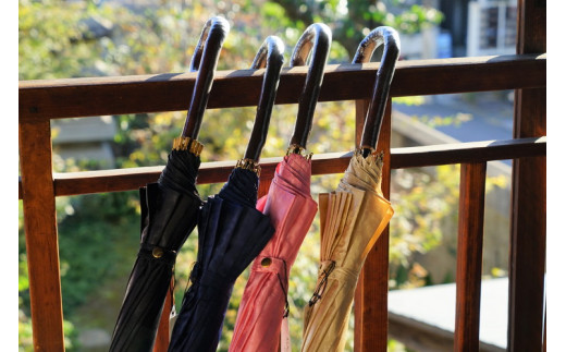 雪華模様のオリジナル傘（サイズ60cm）「もらっても、贈っても喜ばれる傘」カラー：ピンク | 傘 かさ 60センチ 雨具 メンズ レディース 兼用 雪の結晶 ピンク おしゃれ かわいい スタイリッシュ 雨 梅雨 贈答 贈り物 プレゼント 父の日 母の日 お中元 お歳暮 御歳暮 茨城県 古河市 _BL08