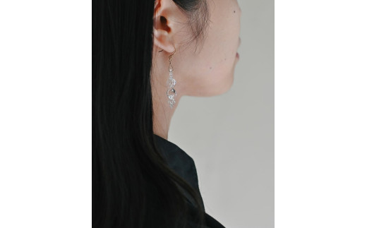 HARIO ピアス ミルキーウェイ HAA-MW-P｜耐熱 ガラス アクセサリー ハリオ 職人 繊細 フォーマル カジュアル きれいめ おしゃれ 20代 30代 40代 贈答 プレゼント ギフト 贈り物 お祝 ご褒美 記念品 _FM99 ※離島への配送不可