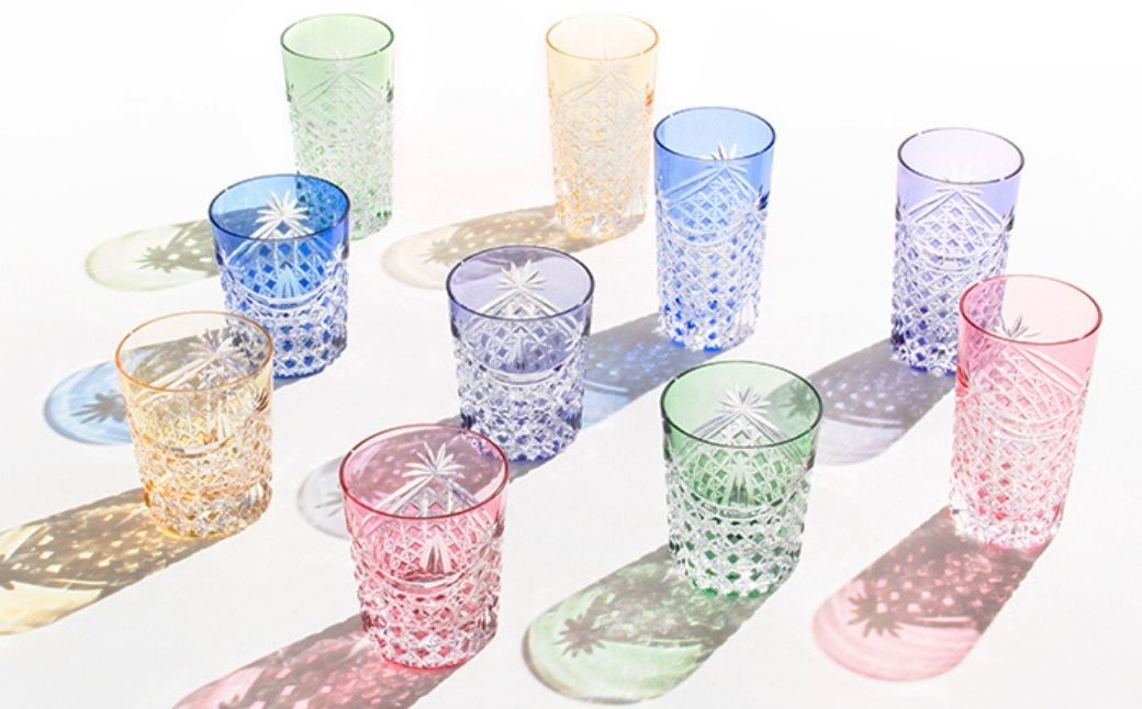 江戸切子 ロックグラスセット<幕襞に四角籠目紋>カガミクリスタル TS370-2835-5 |  江戸切子 クリスタルガラス ロックグラス ロック ウイスキー 焼酎 グラス キレイ 上品 お祝い プレゼント 記念日 日本土産 伝統 日本製 プレゼント 贈り物 卒業祝い 就職祝い 記念品 贈答品 父の日 母の日 茨城県 龍ケ崎市