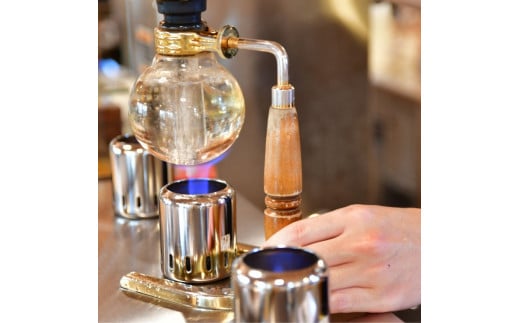 ジャパンバリスタチャンピオンシップ優勝者のいる珈琲専門店の自家焙煎コーヒー（DP）とカステラのセット【龍ケ崎市×つくば市×牛久市×利根町 共通返礼品】 | カステラ かすてら お菓子 おやつ スイーツ 和菓子 和スイーツ デザート スぺシャルティコーヒー コーヒー ドリップコーヒー 常温 贈答 ギフト 贈り物 プレゼント 焼菓子 焼き菓子 茨城県 龍ケ崎市