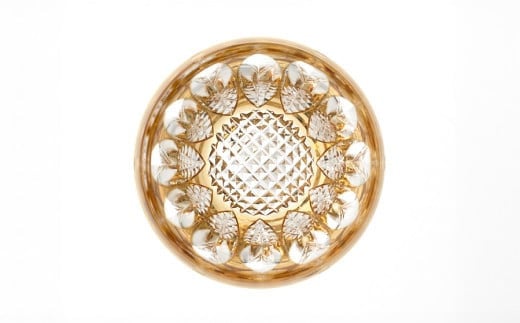 伝統工芸士作カガミクリスタルの江戸切子 冷酒杯〈向日葵〉T535-2839-CUM | 日本酒 グラス キレイ 上品 お祝い プレゼント 記念日 ギフト ご褒美 オリジナル 日本土産 クリスタルガラス グラス コップ 伝統 日本製 プレゼント 贈り物 卒業祝い 就職祝い 記念品 贈答品 父の日 母の日 茨城県 龍ケ崎市