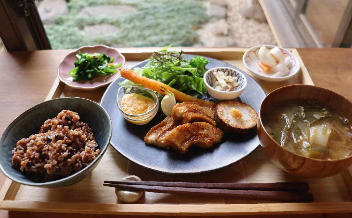 暮らしと四季 お食事券 1名様分(お料理1食分＋ドリンク)  発酵カフェ 【 発酵  ランチ 隠れ家 食事券 セット 野菜 玄米 レストラン 下妻市 】