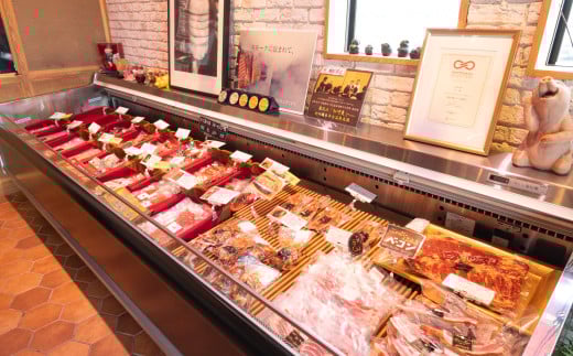 【極上】辛さを選べる 肉屋のお肉ゴロゴロカレー（約200g×8パック） 辛口　【 金豚 カレー カレーライス カレー 豚肉 ポークカレー レトルト ポーク カレールー】