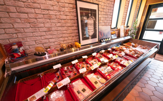 【極上】辛さを選べる 肉屋のお肉ゴロゴロカレー（約200g×8パック） 中辛【 金豚 カレー カレーライス カレー 豚肉 ポークカレー レトルト ポーク カレールー】