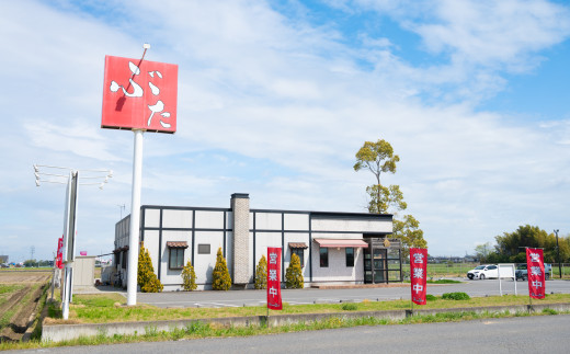 【極上】辛さを選べる 肉屋のお肉ゴロゴロカレー（約200g×8パック） 中辛【 金豚 カレー カレーライス カレー 豚肉 ポークカレー レトルト ポーク カレールー】