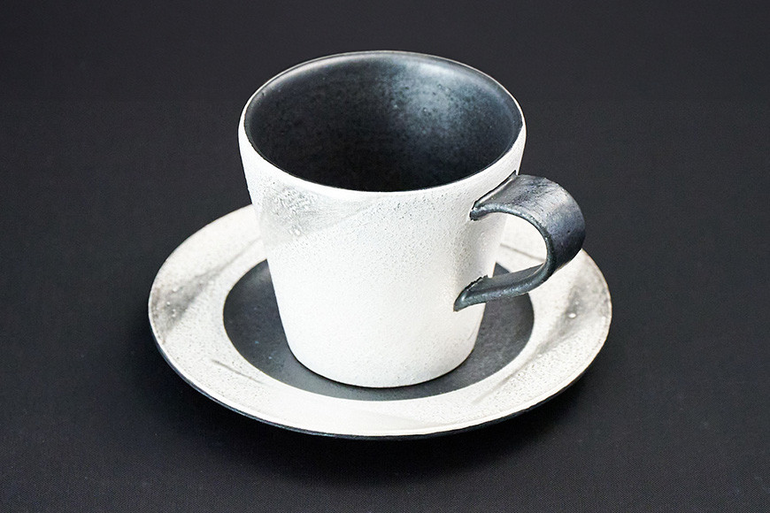 陶芸家 「沖 誠」作 銀彩流し掛け カップ&ソーサー【笠間焼】 FM-003