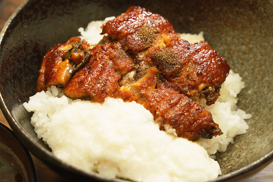 【TVで紹介されました】 贈答用 うなとろ 3人前セット 桐箱入り 土用の丑の日 ウナギ うなとろ おすすめ 蒲焼き 蒲焼 国産 解凍 冷凍 土用 丑の日 お歳暮 お中元 笠間市 茨城県 とろろ 老舗 贈答 贈り物 真空パック FJ-001