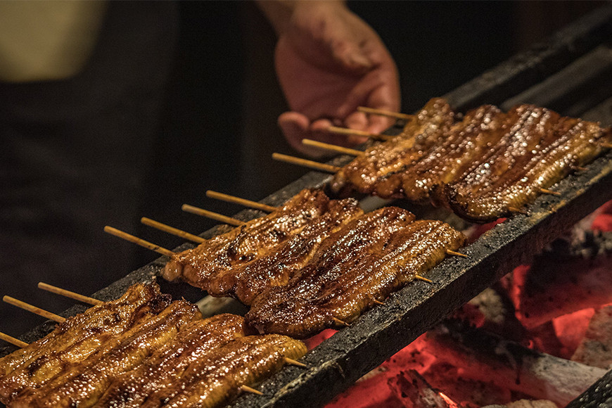 【TVで紹介されました】 贈答用 うなぎ 3人前セット 桐箱入り 土用の丑の日 ウナギ おすすめ 蒲焼き 蒲焼 国産 解凍 冷凍 土用 丑の日 お歳暮 お中元 笠間市 茨城県 老舗 贈答 贈り物 真空パック FJ-004