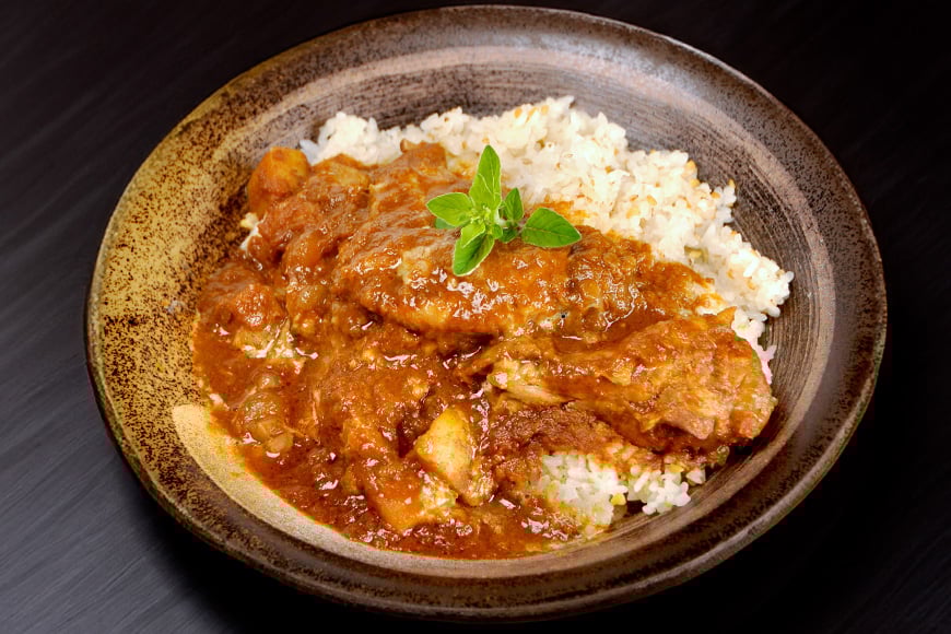 笠間プレミアムカレー 5箱セット カレー 栗 くり クリ レトルトカレー レトルト 和栗 自然薯 骨付き 鶏肉 洋風笠間菓子グリュイエール 笠間市 かさま 茨城県 いばらき AB-003