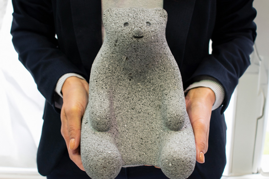 わたしのくま 置物 石像 かわいい インテリア くま クマ 熊 動物 置き物 石 雑貨 可愛い 癒し 玄関 屋外 庭 ガーデン ガーデニング アート アンティーク 鈴木石材 笠間市 茨城県