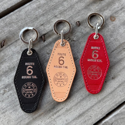 ラフテール【栃木レザー製牛革使用　モーテルキーホルダー】ナチュラル×シルバー【1712378】