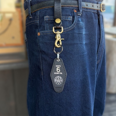 ラフテール【栃木レザー製牛革使用　モーテルキーホルダー】ブラック×シルバー【1712379】