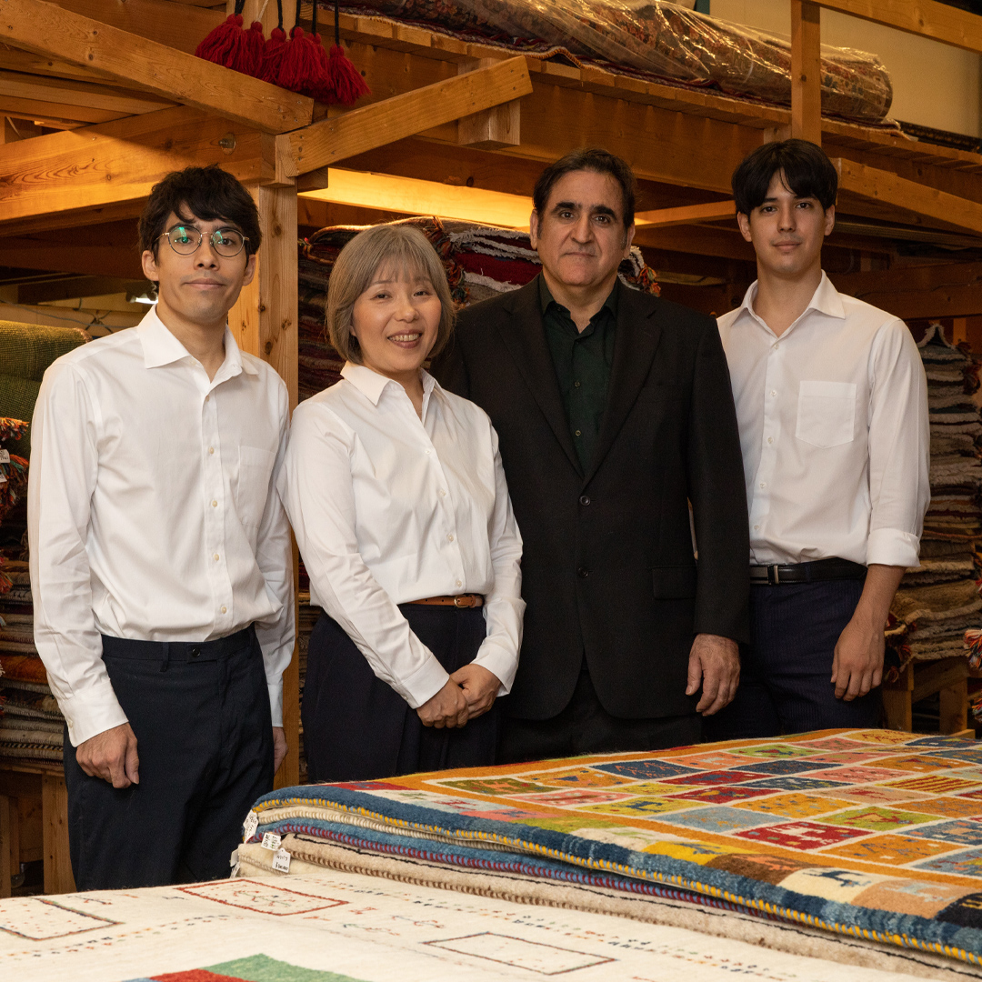 【 限定1品 】オリエンタル絨毯（シルク100％手織り）マルーフ・モサヴィ　298×195cm（FN-70374）