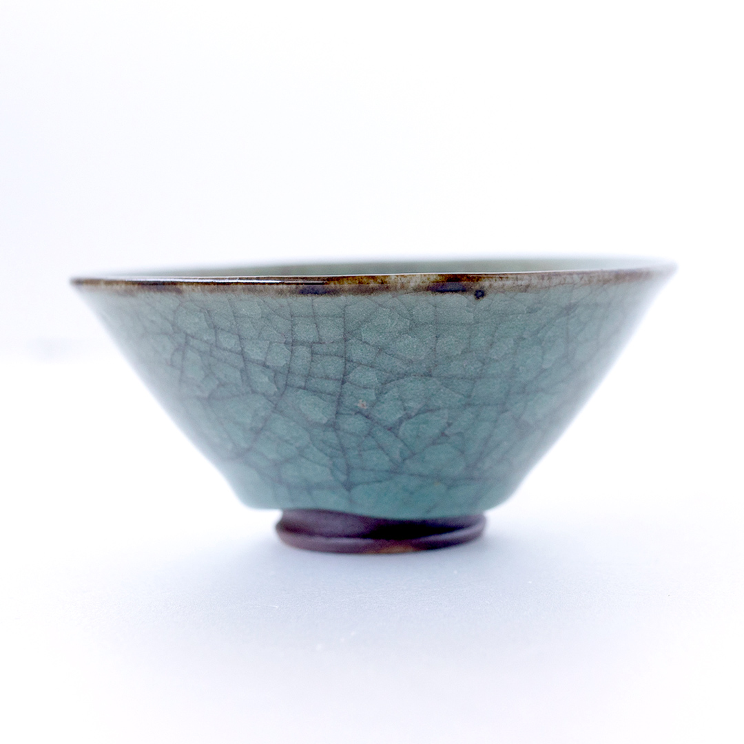 【氷裂貫入青瓷】抹茶茶碗 （小野寺裕司 作） 径13.3cm×高さ6.0cm｜ 茶碗 湯飲み 夫婦湯飲み 陶器 陶芸 お茶 食器  [EW52-NT]