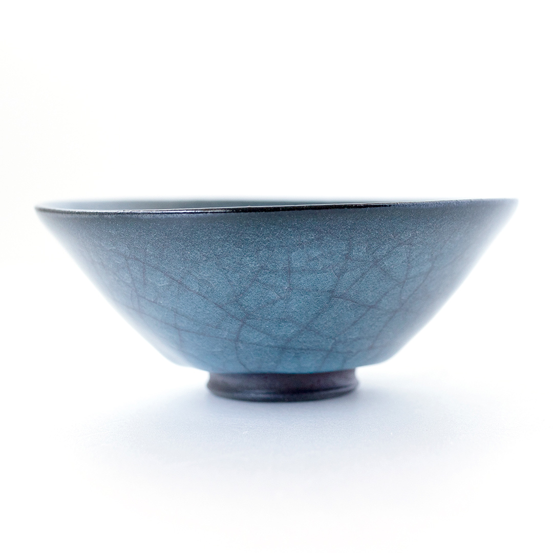 【氷裂貫入青瓷】抹茶茶碗 （小野寺裕司 作） 径14.3cm×高さ5.6cm｜ 茶碗 湯飲み 夫婦湯飲み 陶器 陶芸 お茶 食器  [EW53-NT]
