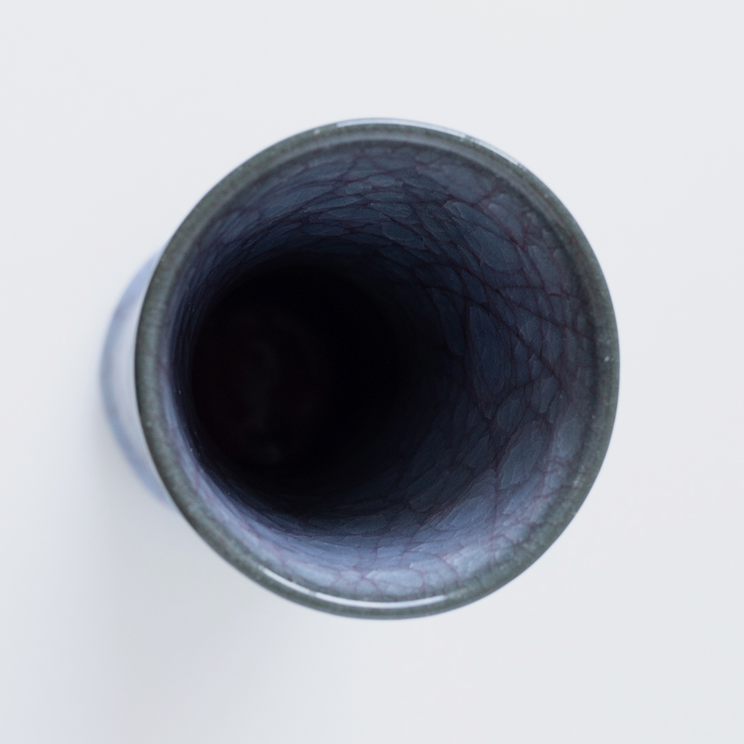 【氷裂貫入青瓷】花器 （小野寺裕司 作） 径8.4cm×高さ21.4cm | 花 花瓶 陶器 陶芸 インテリア  [EW33-NT]