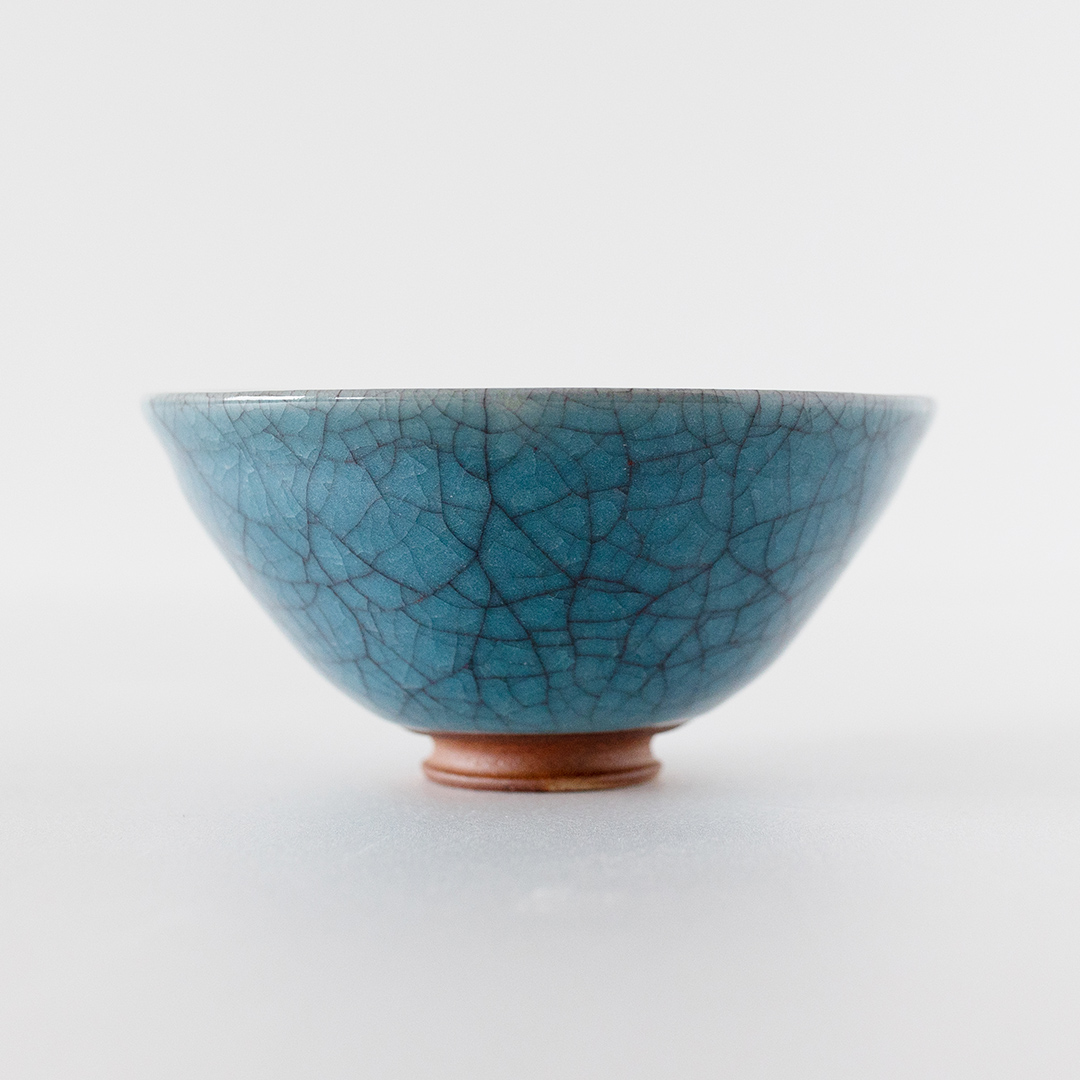 【氷裂貫入青瓷】抹茶茶碗 （小野寺裕司 作） 径13.5cm×高さ6.8cm | 茶碗 湯飲み 夫婦湯飲み 陶器 陶芸 お茶 食器 [EW40-NT]