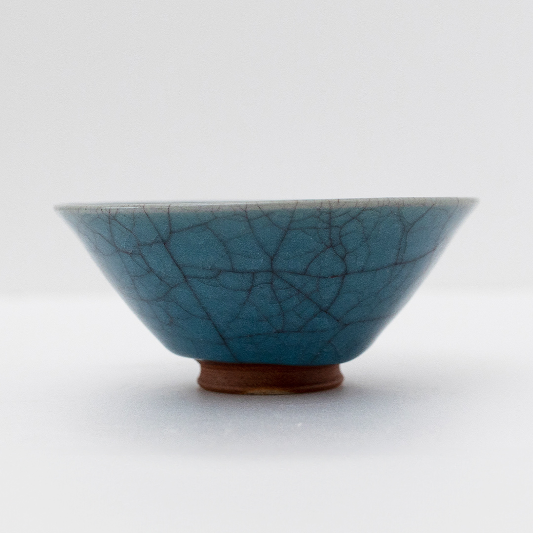 【氷裂貫入青瓷】抹茶茶碗 （小野寺裕司 作） 径13.7cm×高さ6cm | 茶碗 湯飲み 夫婦湯飲み 陶器 陶芸 お茶 食器  [EW44-NT]