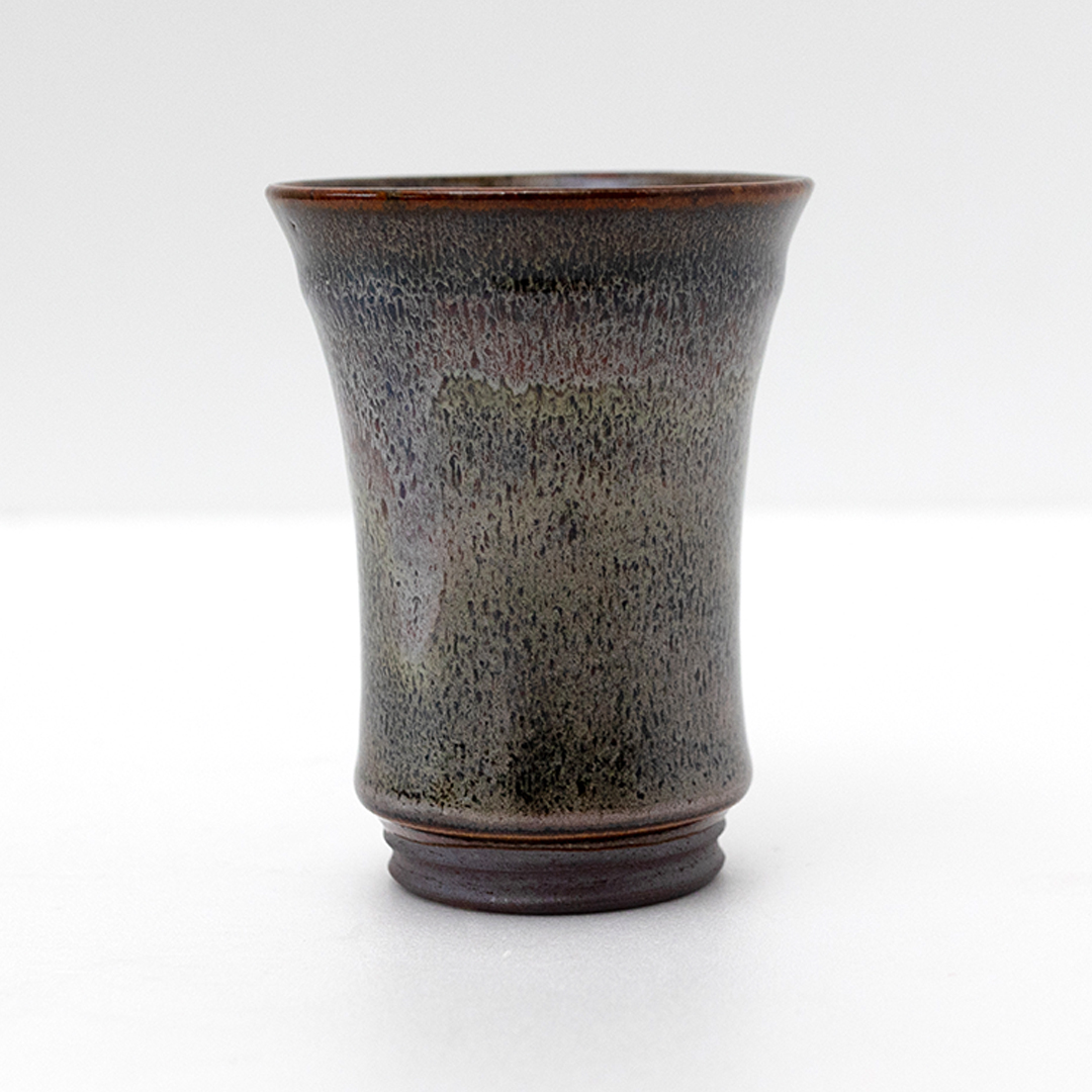 【燿彩窯変紫焔釉】ビアグラス （小野寺裕司 作） 径8.3cm×高さ11.2cm | ビール 焼酎杯 酒杯 陶器 陶芸 ギフト 贈答 [EW47-NT]