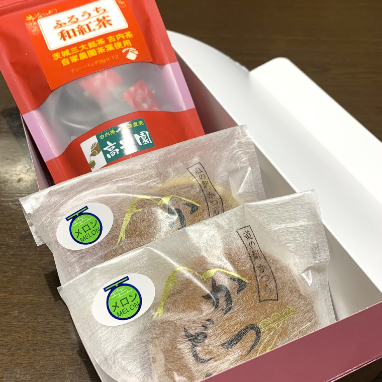 和紅茶とかつどら２個セット【季節の果物】 (AF041)