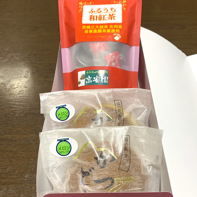 和紅茶とかつどら２個セット【季節の果物】 (AF041)