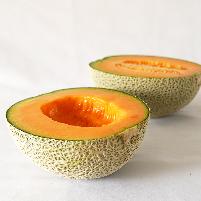 筑波レッドメロン 1箱 3玉 ～ 4玉 入り（ 約 5kg ～ 6kg ）【2026年6月上旬以降発送】 赤肉　数量限定 メロン レッド 赤肉 甘い 期間限定 産地直送 果物 フルーツ [BU002ya]