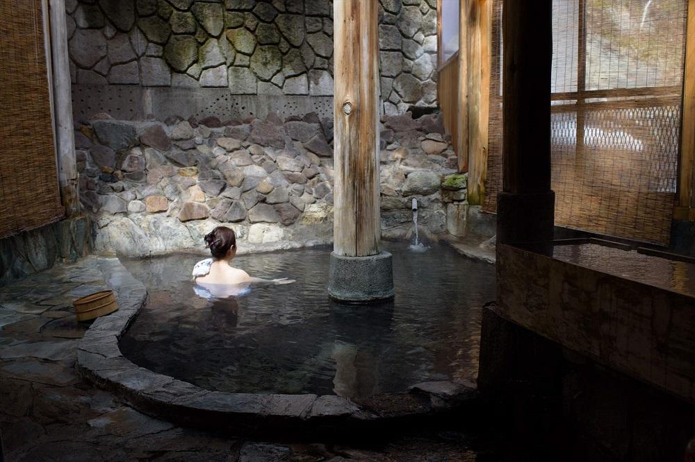 八丁の湯 ・ 山里の季節を愉しむ口福プラン 本館和室 2名様一室ご利用（1泊・2食付き）