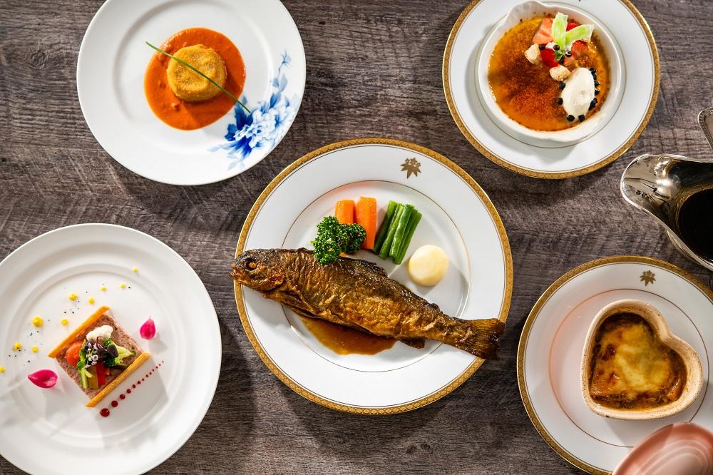 ≪2026年12月30日までの利用限定≫【日光金谷ホテル】1泊2食付 ペア宿泊券《別館スイートルーム》