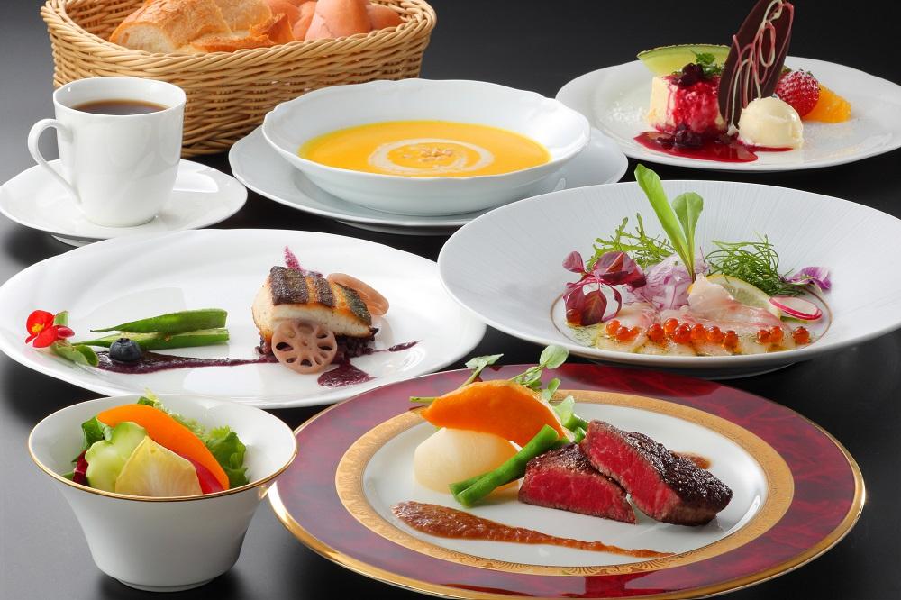 【中禅寺金谷ホテル】1泊2食付 ペア宿泊券《ジュニアスイート》