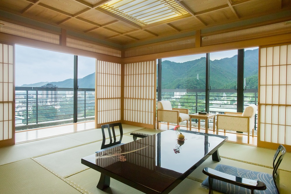 【鬼怒川温泉山楽】平休日1泊2食付 ペア 宿泊券《和室》
