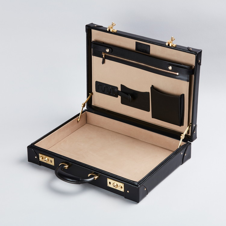 アタッシュケース