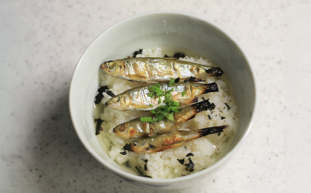 天然オイカワ 北関東の清流「那珂川産」 30〜50尾前後 計300g前後 冷凍 | オイカワ 天然 釣り 川魚 鮮魚 新鮮 北関東 清流 唐揚げ から揚げ 素揚げ 塩焼き 炭火焼 Riverline 栃木県 茂木町