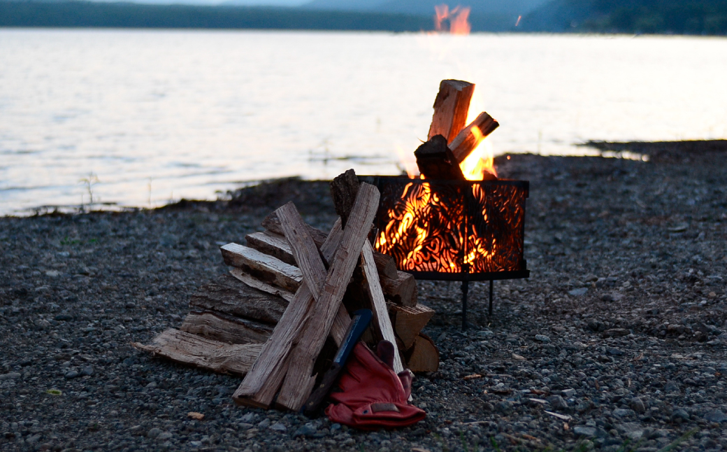 茂木町産 乾燥薪 ナラ＆クヌギ 約100kg（約20kg×5箱） | マキ まき 楢 椚 なら くぬぎ キャンプ 木 木材 薪ストーブ 暖炉 燃料 バーベキュー アウトドア 広葉樹 キャンプ アウトドア 焚火 焚き火 栃木県 茂木町