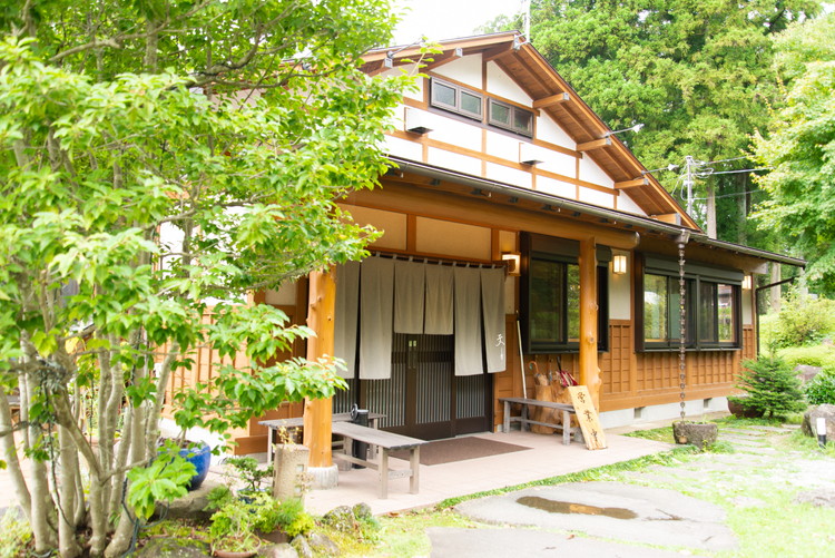 こだわりそば屋のとろ旨 那須和牛 牛すじカレー 300g×1個〔P-442〕 | カレー 冷凍 そば屋のカレー 牛すじ 牛 ビーフ おかず ご飯のお供 人気 ランキング お取り寄せグルメ ご当地 ストック