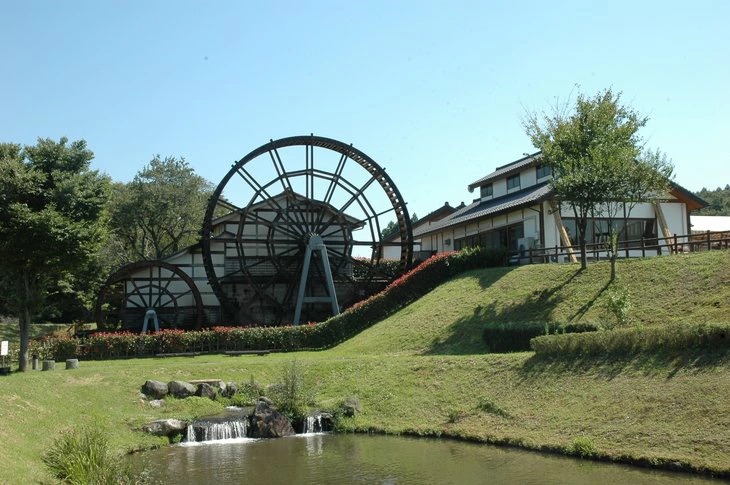 日本有数の直径12ｍの巨大水車が目印！道の駅東山道伊王野　お食事券〔B-41〕≪那須 手打ち 蕎麦 コシヒカリ 和牛 ≫